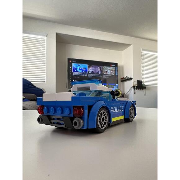 LEGO City Police Car Toy 60312 Officer Minifigure Car Chase Gift 5+ Years - Picture 4 of 8